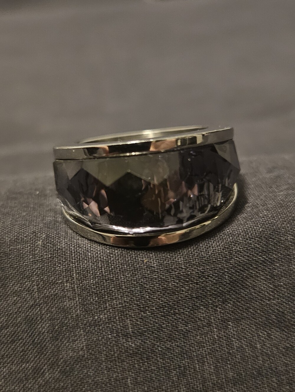 Rare Swarovski Nirvana Purple Velvet Dome Faceted Ring Size 6.25 Steel